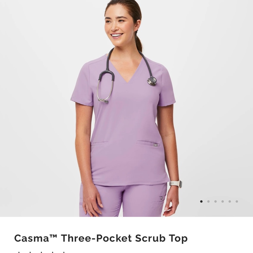 Figs scrub top lavender dew